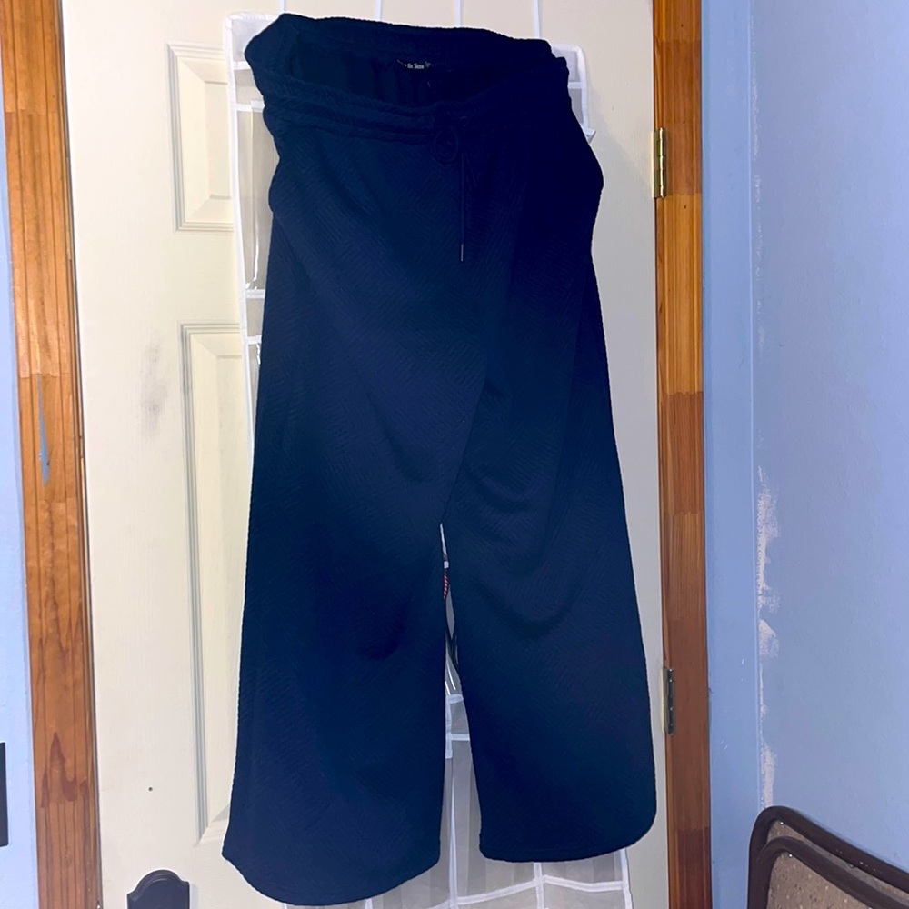 NWT see n be seen navy blue waffle type print pants
